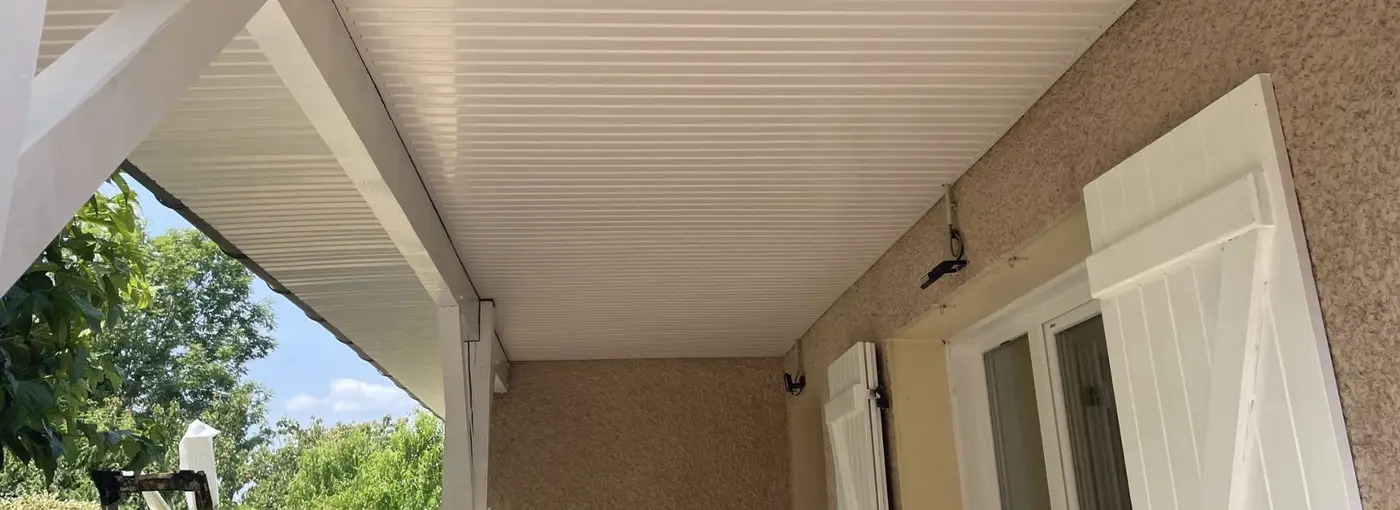 Habillage sous toiture